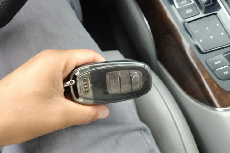 Used Audi A6L 2012 35 FSI Comfort Model Vehicle Key
