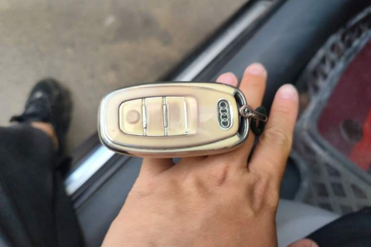 Used Audi A6L 2012 30 FSI Comfort Model Vehicle Key