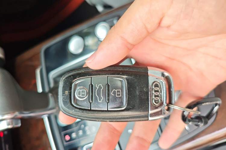 Used Audi A6L 2012 35 FSI Comfort Model Vehicle Key