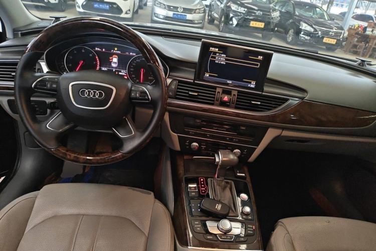 Used Audi A6L 2012 35 FSI Luxury Model Center Console