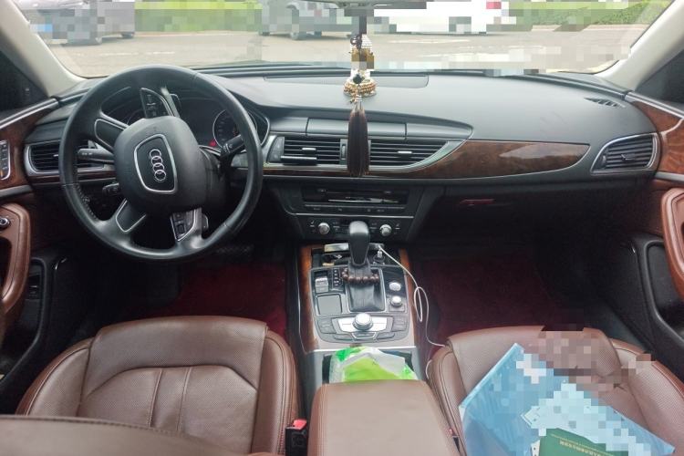 Used Audi A6L 2012 35 FSI Luxury Model Center Console