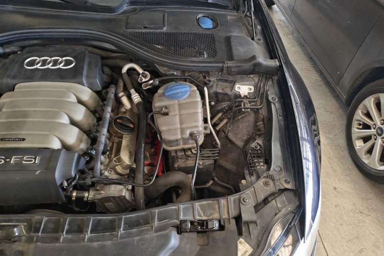 Used Audi A6L 2012 35 FSI Luxury Model Engine Bay Left