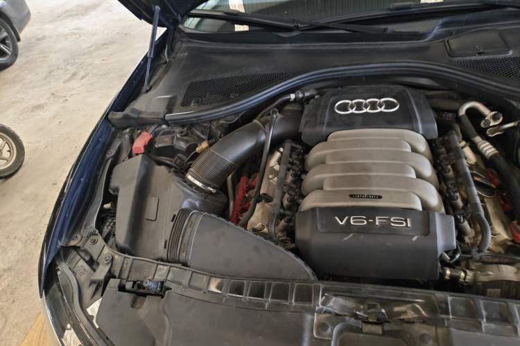 Used Audi A6L 2012 35 FSI Luxury Model Engine Bay Right