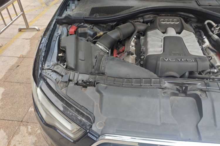 Used Audi A6L 2012 50 TFSI quattro Luxury Model Engine Bay Right