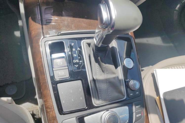 Used Audi A6L 2012 TFSI Standard Model Gear Lever