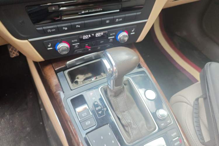 Used Audi A6L 2012 50 TFSI quattro Luxury Model Gear Lever