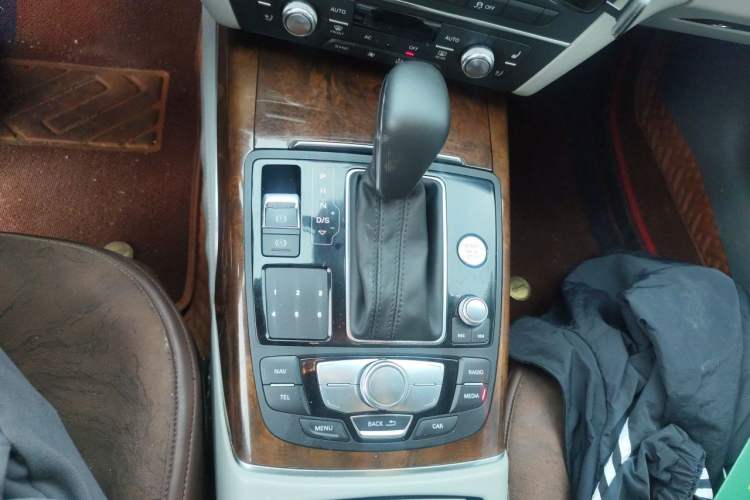Used Audi A6L 2012 35 FSI Luxury Model Gear Lever