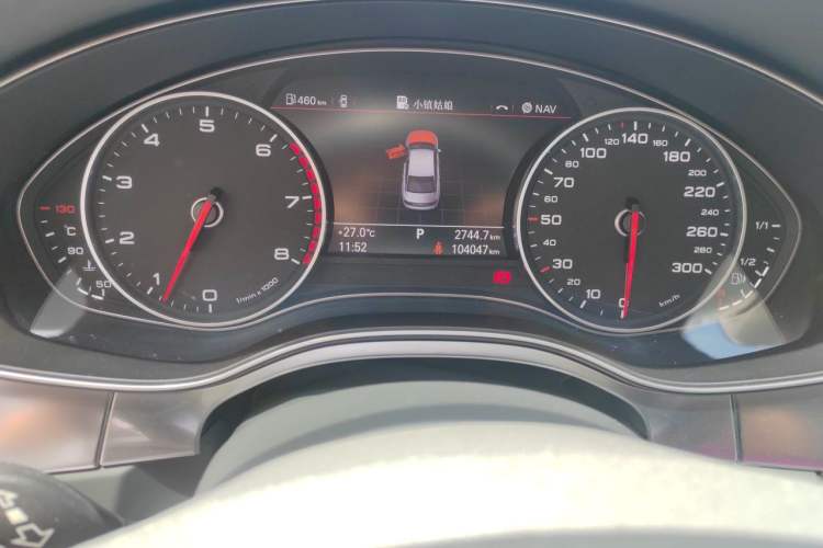 Used Audi A6L 2012 TFSI Standard Model Odometer Close Up