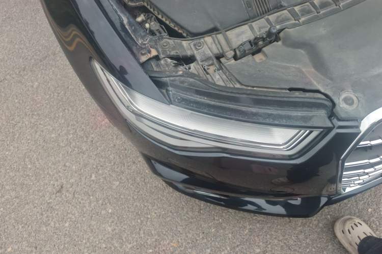 Used Audi A6L 2012 35 FSI Luxury Model Right Front Headlight