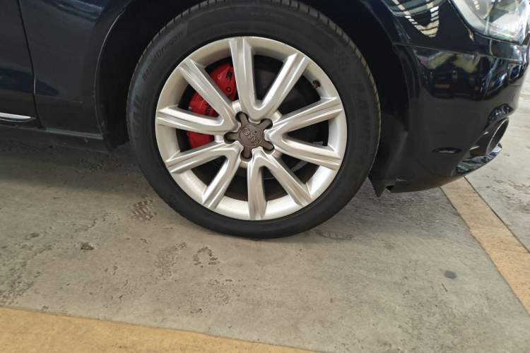 Used Audi A6L 2012 35 FSI Luxury Model Right Front Wheel Hub