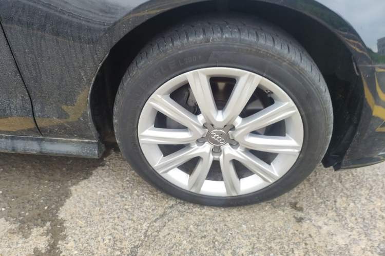 Used Audi A6L 2012 35 FSI Luxury Model Right Front Wheel Hub