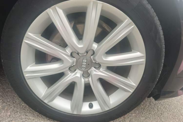Used Audi A6L 2012 35 FSI Luxury Model Right Front Wheel Hub