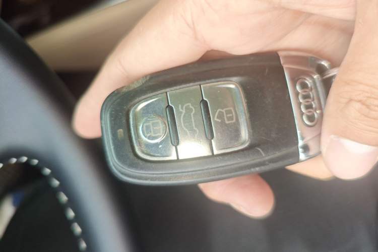 Used Audi A6L 2012 50 TFSI quattro Luxury Model Vehicle Key