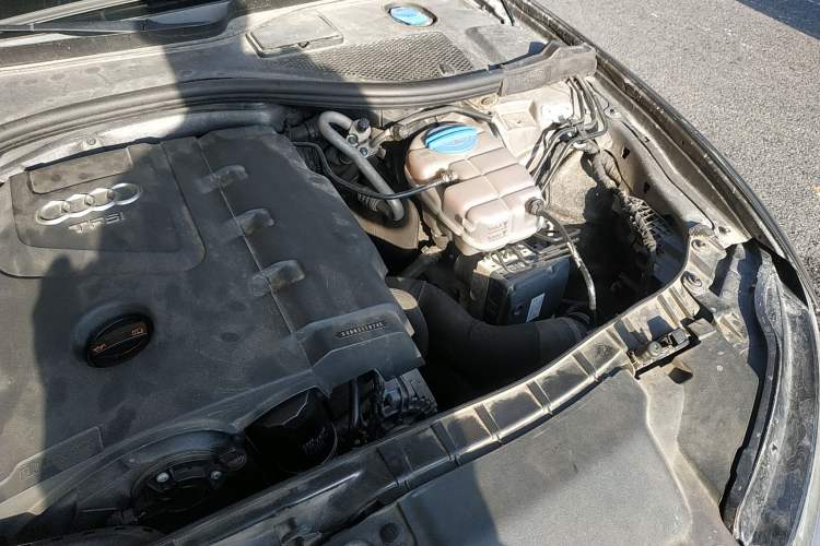 Used Audi A6L 2012 TFSI Standard Model Engine Bay Left