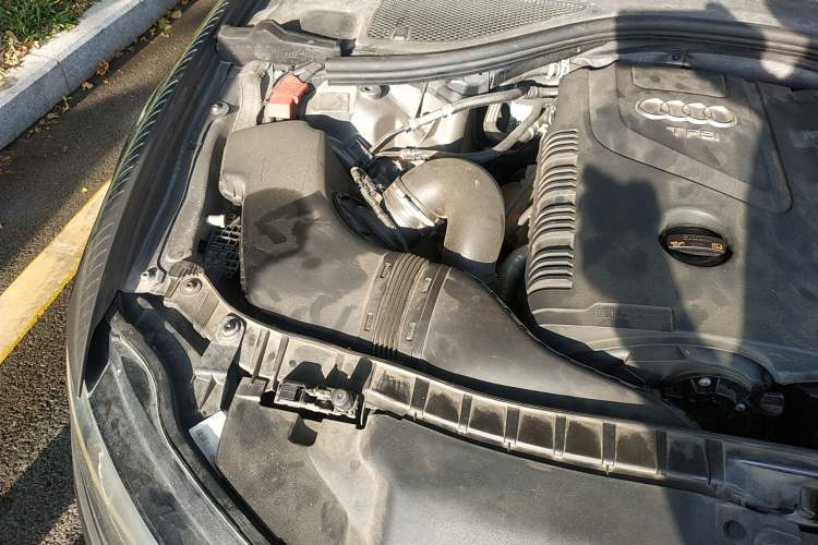 Used Audi A6L 2012 TFSI Standard Model Engine Bay Right