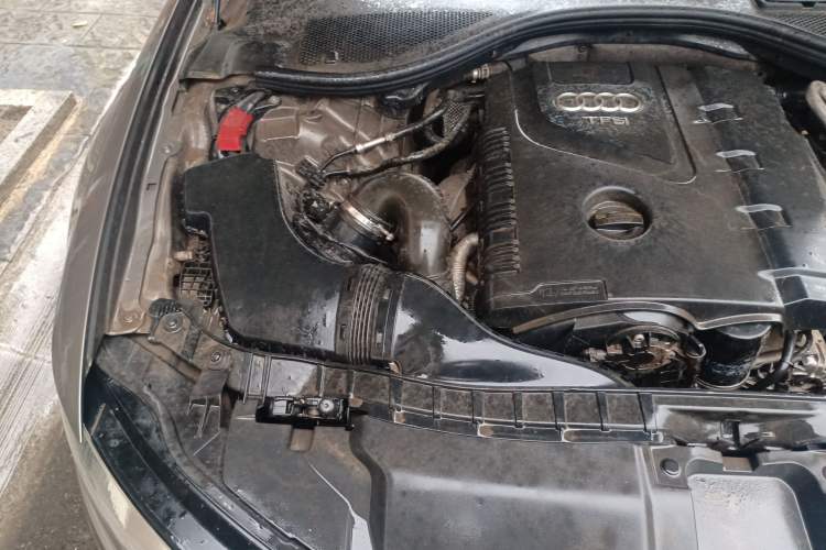 Used Audi A6L 2012 TFSI Standard Model Engine Bay Right