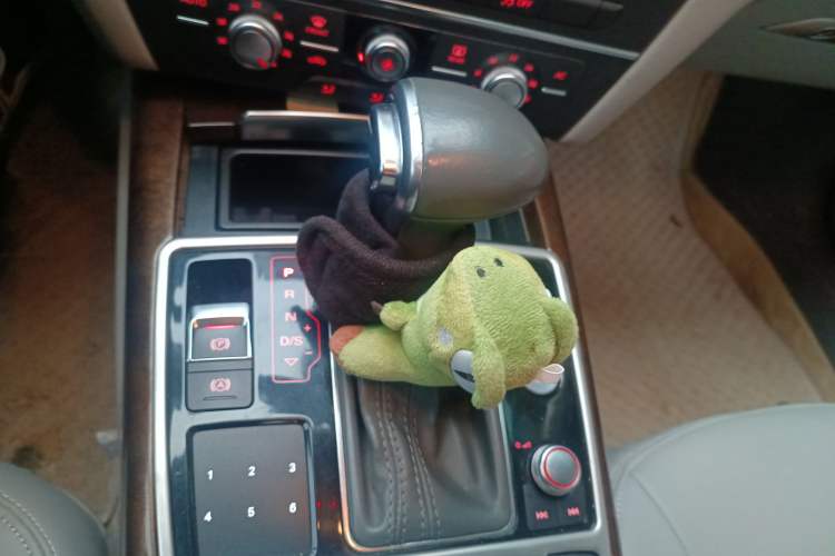 Used Audi A6L 2012 TFSI Standard Model Gear Lever