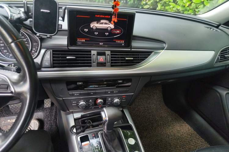 Used Audi A6L 2012 30 FSI Technology Edition Audio And AC Panel
