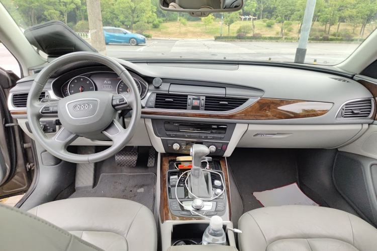 Used Audi A6L 2012 30 FSI Technology Edition Center Console