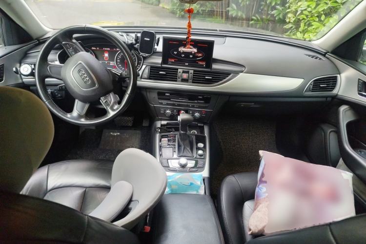 Used Audi A6L 2012 30 FSI Technology Edition Center Console