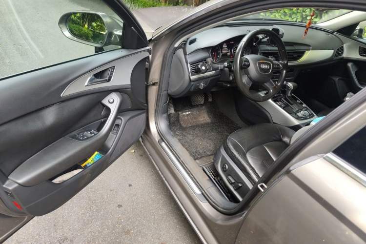Used Audi A6L 2012 30 FSI Technology Edition Driver Seat