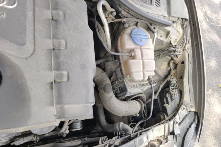 Used Audi A6L 2012 TFSI Standard Model Engine Bay Left