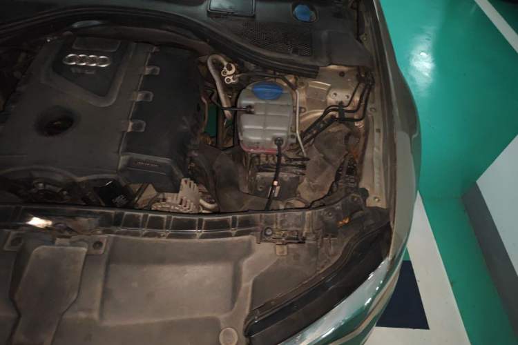 Used Audi A6L 2012 TFSI Standard Model Engine Bay Left