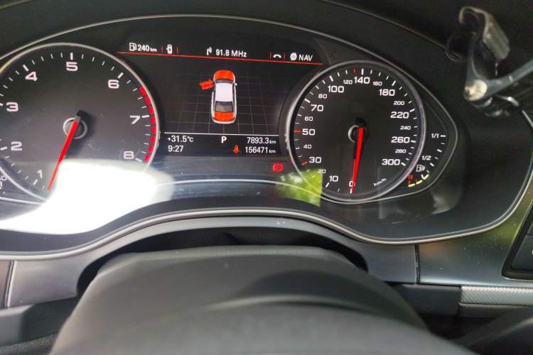 Used Audi A6L 2012 30 FSI Technology Edition Odometer Close Up