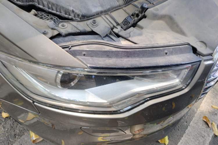 Used Audi A6L 2012 TFSI Standard Model Right Front Headlight