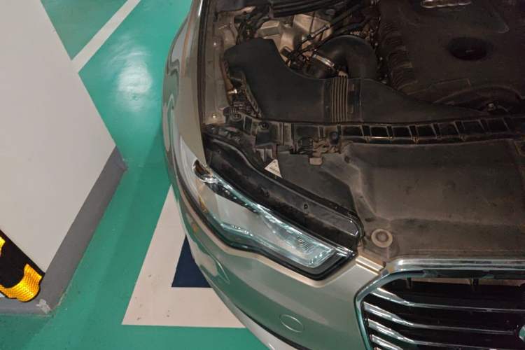 Used Audi A6L 2012 TFSI Standard Model Right Front Headlight
