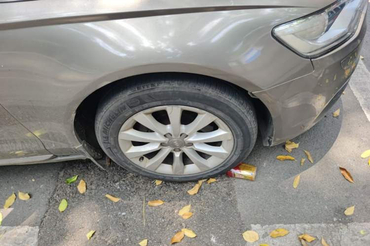 Used Audi A6L 2012 TFSI Standard Model Right Front Wheel Hub