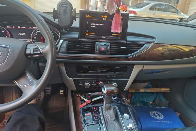 Used Audi A6L 2012 TFSI Standard Model Audio And AC Panel