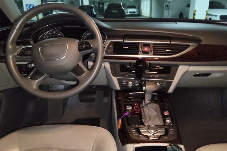 Used Audi A6L 2012 TFSI Standard Model Center Console