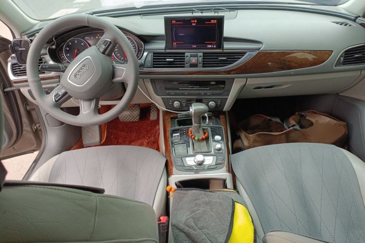 Used Audi A6L 2012 30 FSI Technology Edition Center Console