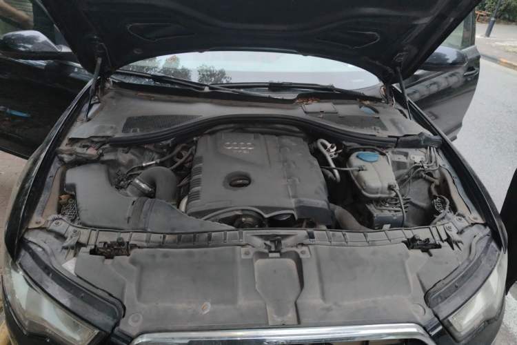 Used Audi A6L 2012 TFSI Standard Model Engine Bay