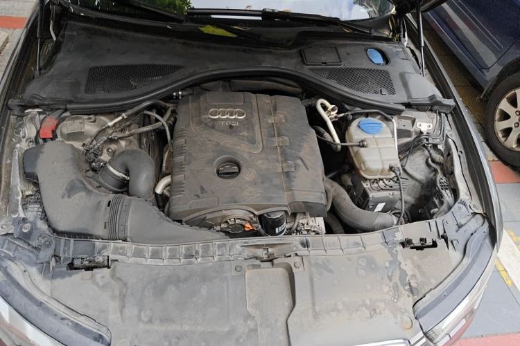 Used Audi A6L 2012 TFSI Standard Model Engine Bay