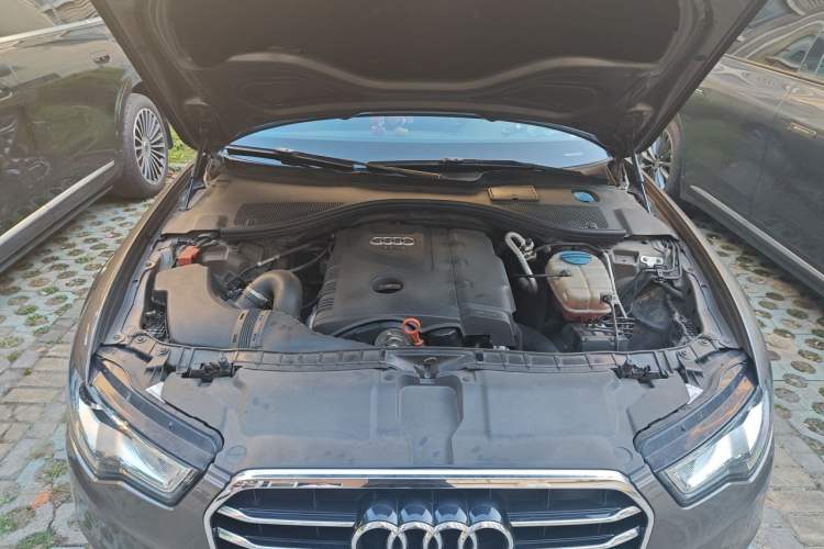 Used Audi A6L 2012 TFSI Standard Model Engine Bay