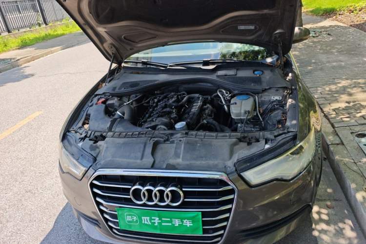 Used Audi A6L 2012 TFSI Standard Model Engine Bay