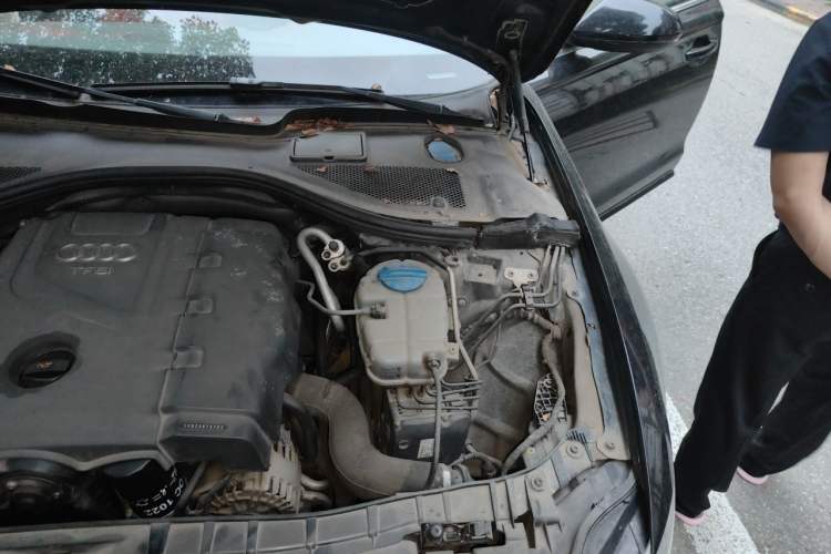 Used Audi A6L 2012 TFSI Standard Model Engine Bay Left