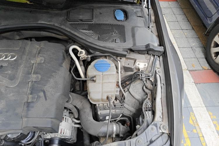 Used Audi A6L 2012 TFSI Standard Model Engine Bay Left