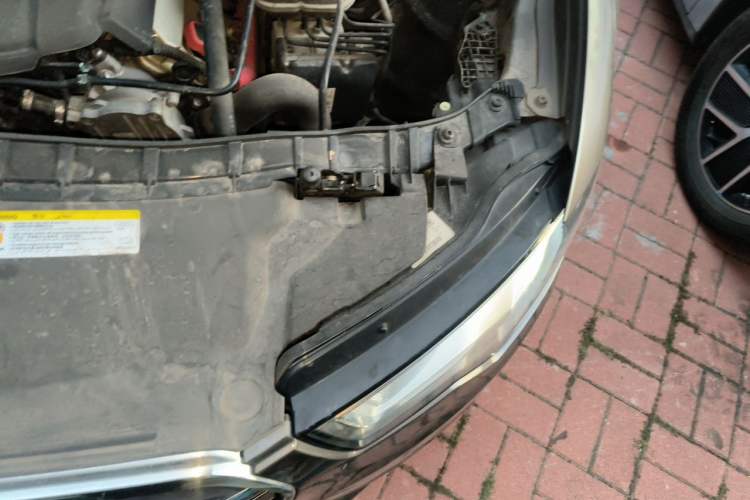 Used Audi A6L 2012 30 FSI Luxury Model Engine Bay Left