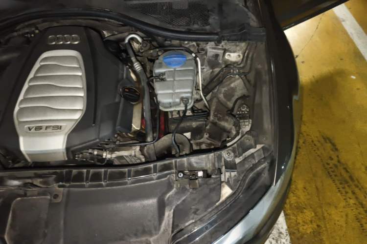 Used Audi A6L 2012 30 FSI Luxury Model Engine Bay Left
