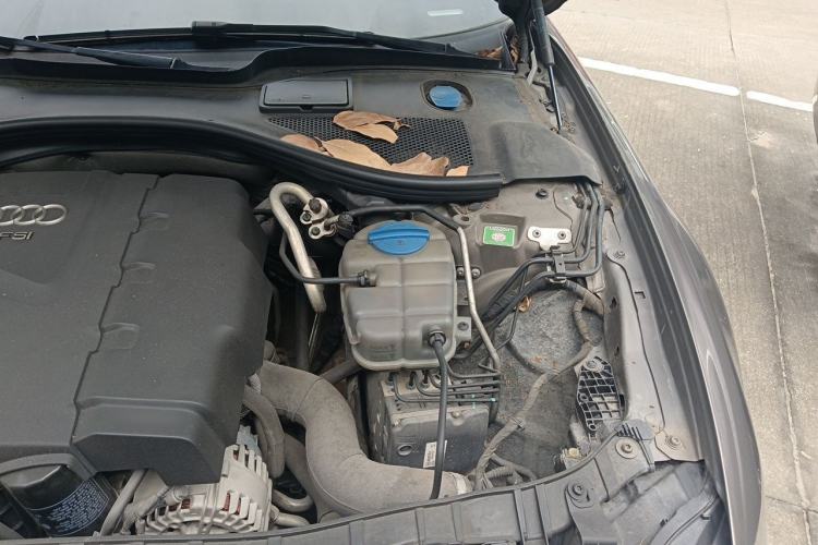 Used Audi A6L 2012 TFSI Standard Model Engine Bay Left