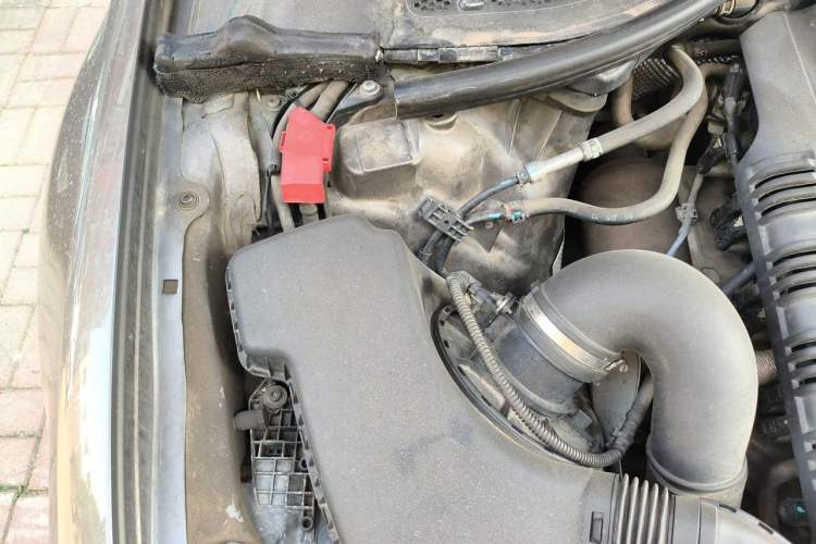 Used Audi A6L 2012 TFSI Standard Model Engine Bay Right
