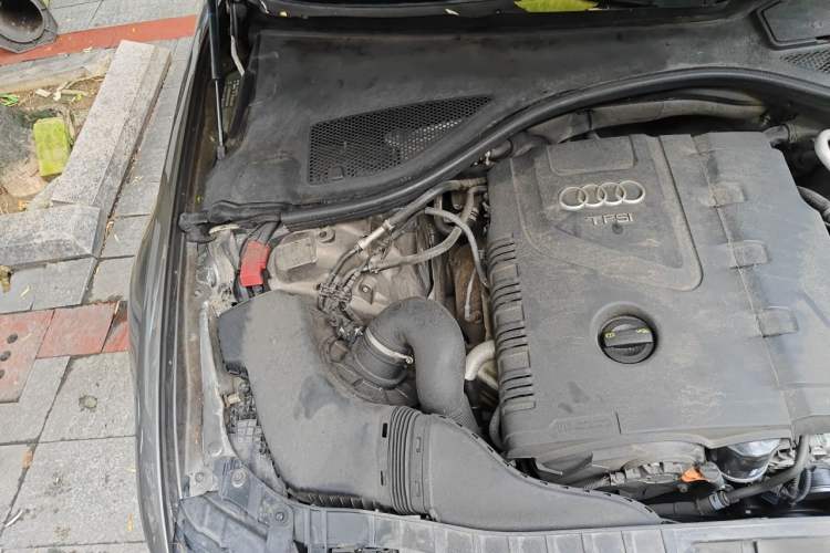 Used Audi A6L 2012 TFSI Standard Model Engine Bay Right