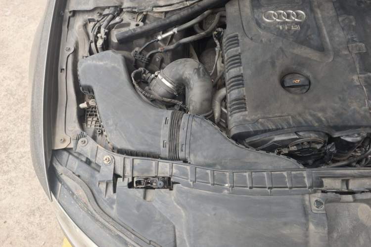Used Audi A6L 2012 TFSI Standard Model Engine Bay Right