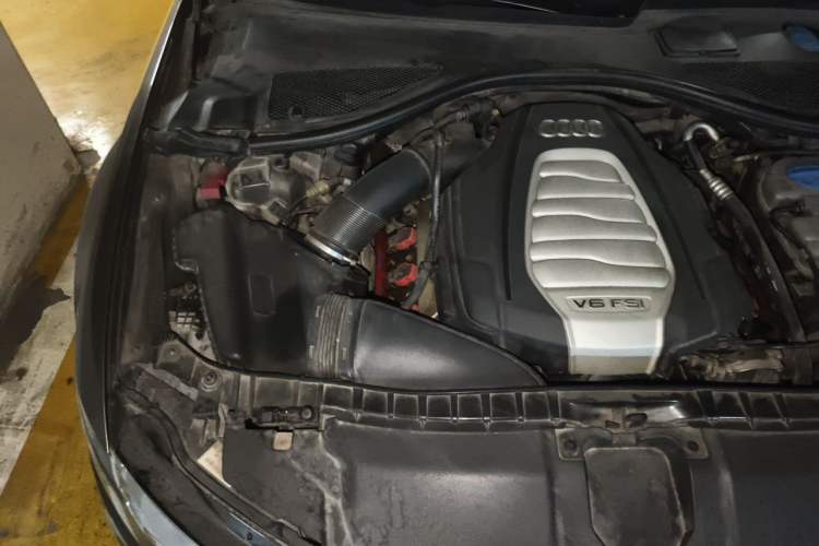 Used Audi A6L 2012 30 FSI Luxury Model Engine Bay Right
