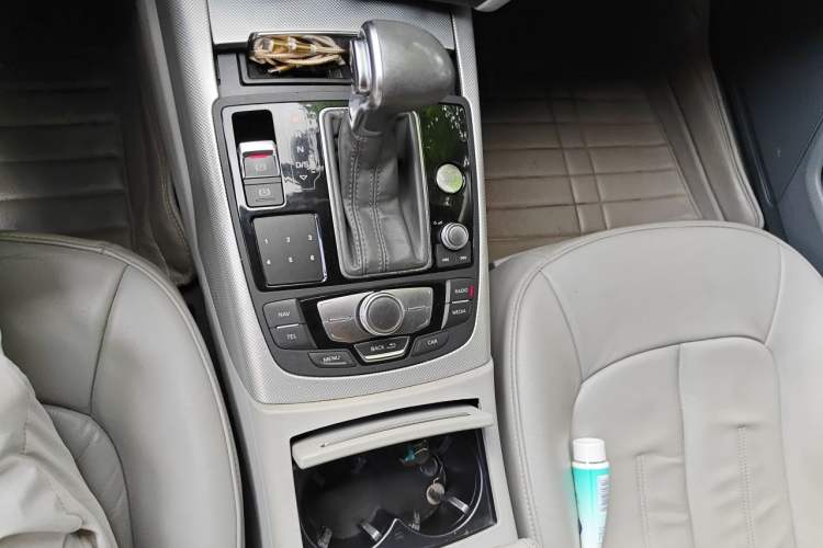 Used Audi A6L 2012 TFSI Standard Model Gear Lever