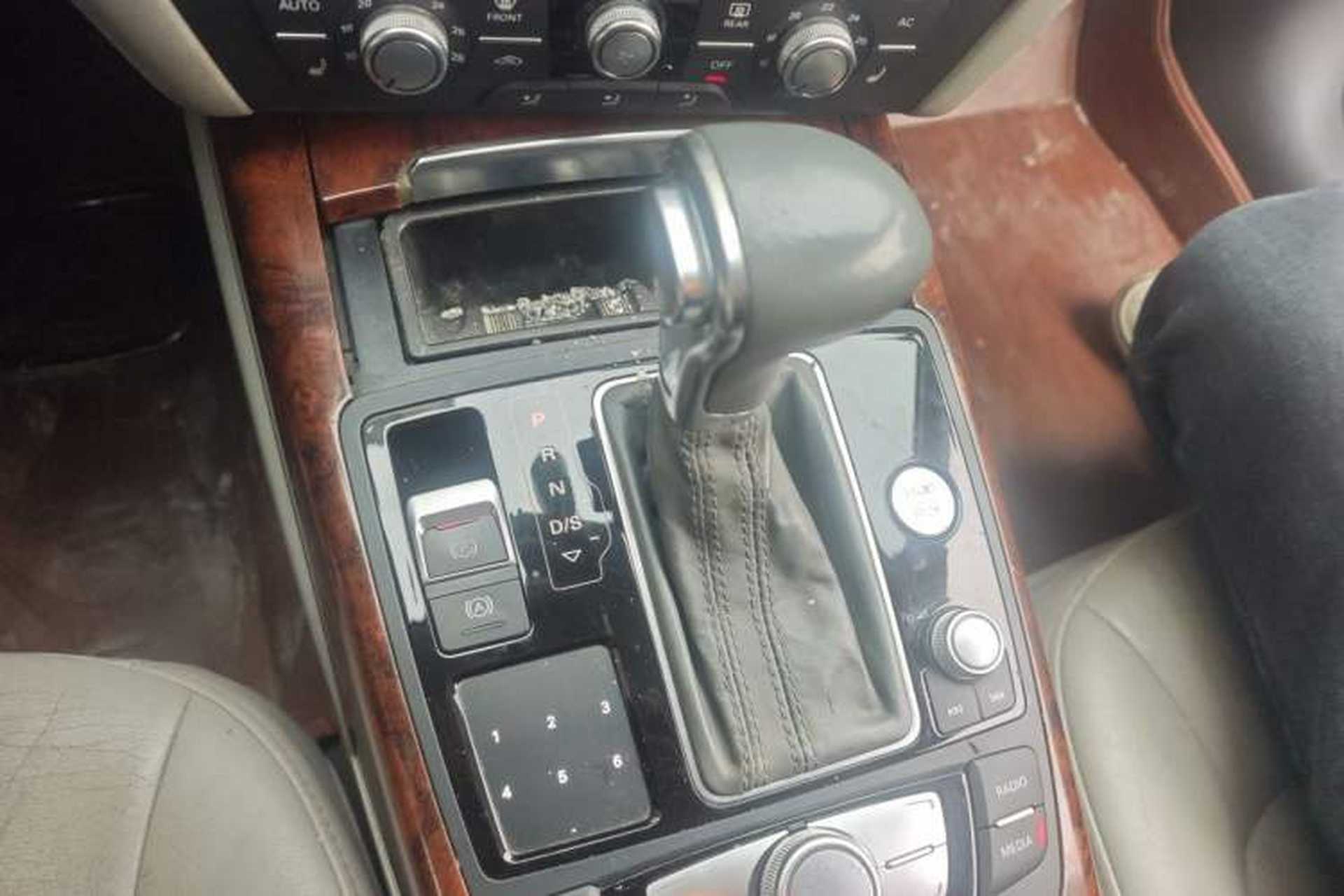 Used Audi A6L 2012 TFSI Standard Model Gear Lever