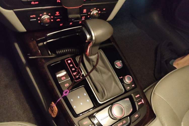 Used Audi A6L 2012 TFSI Standard Model Gear Lever
